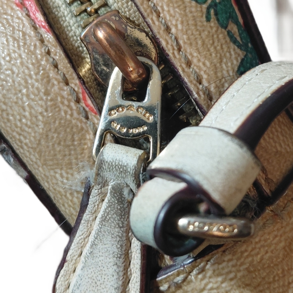 Coach Jaimie Mini Camera Bag Tan Crossbody Bag with Wild Strawberry Design - Picture 7 of 16